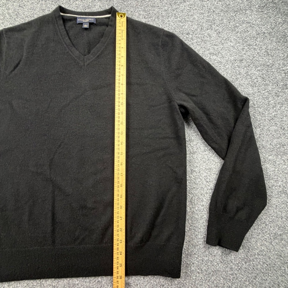 Banana Republic Mens Black 100% Cashmere V-Neck Pullover Sweater Large RN 54023 - Picture 3 of 7